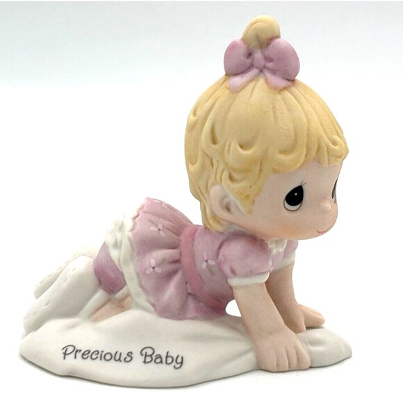 Precious Moments Precious Baby Girl Share The Gift Of Love New 133023 Figurine - Picture 1 of 16